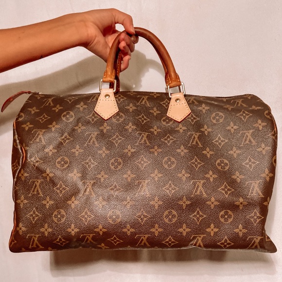 Louis Vuitton Handbags - Louis Vuitton Speedy 35 Monogram Bag